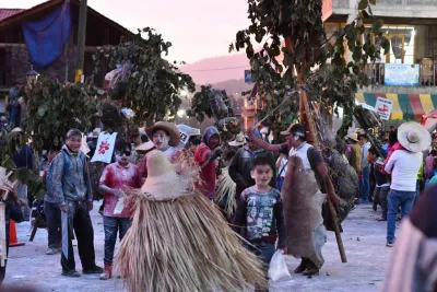  image linking to Semillero de redes comunitarias en Michoacán, México: "En estos últimos ocho años hemos avanzado mucho más que en los anteriores cincuenta” 